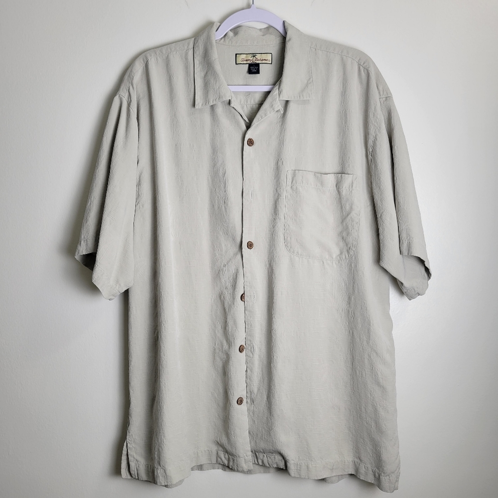 TOMMY BAHAMA‎ Silk Grayish Ivory Hawaiian Camp Hidden Tropical Shirt L